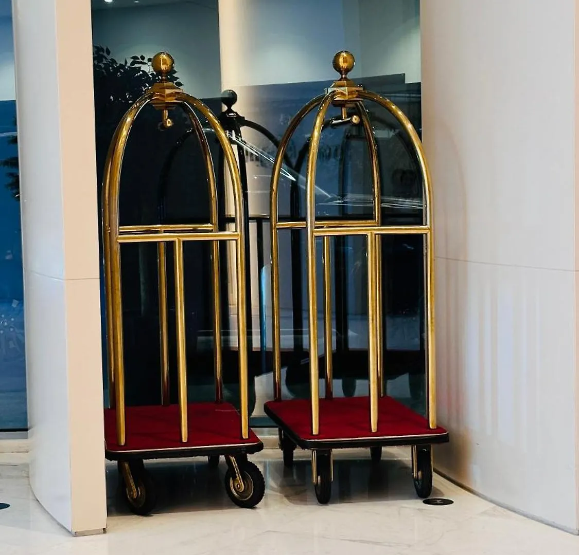 Dubai Mall Direct Access Apartment - Burj Vista