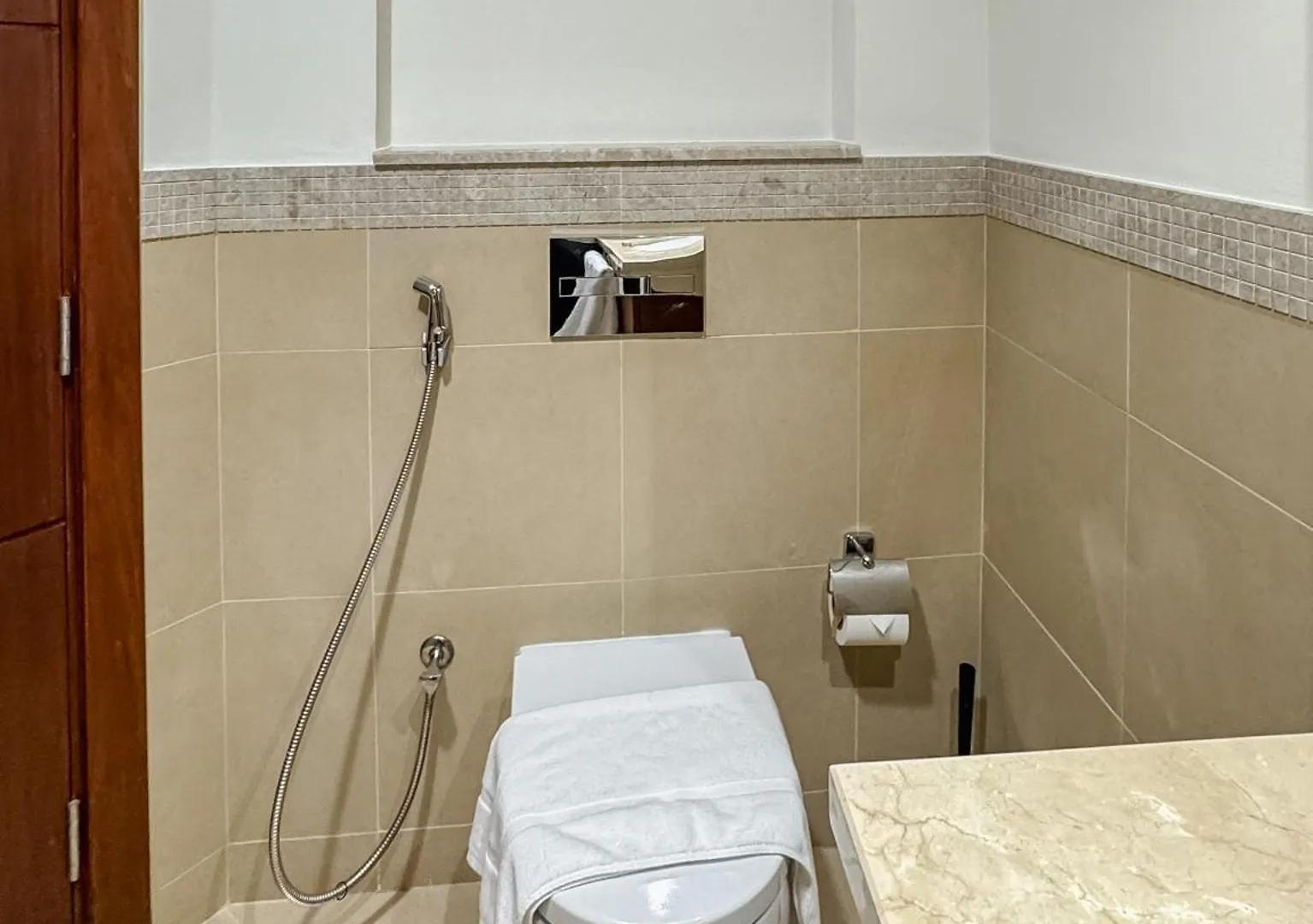 Dubai Mall Direct Access Apartment - Burj Vista